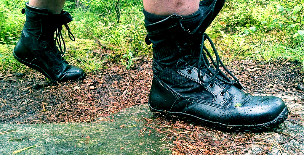 minimalist boots army